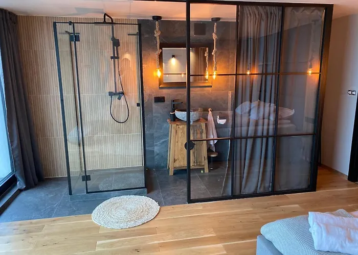 بيت للعطل Cztery Pory Roku ريوا